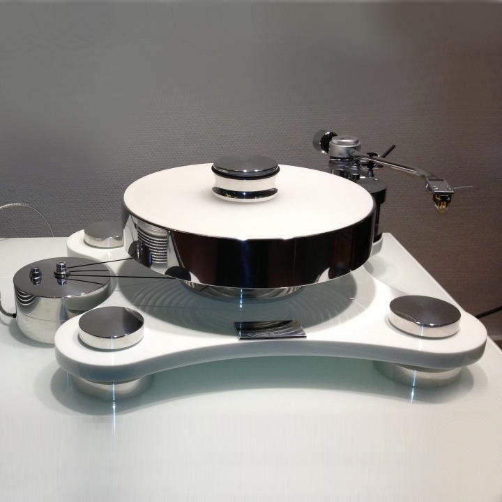 Transrotor ZET 1, Acryl-Mattweiss, mit Regal RB330 Tonarm, Plattenbeschwerer, Uccello MM-Tonabnehmer.
